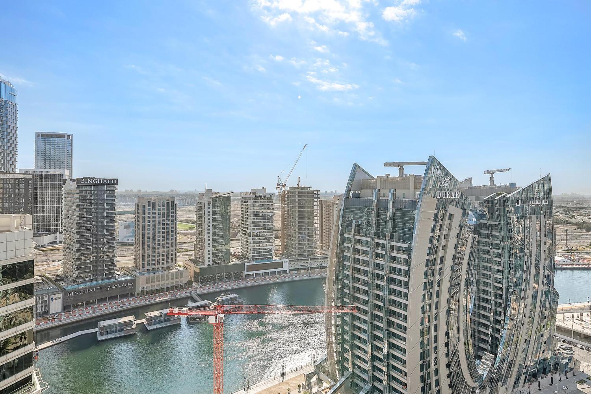 Apartment Beautiful Canal View 1-bedroom In The Heart Of Business Bay *